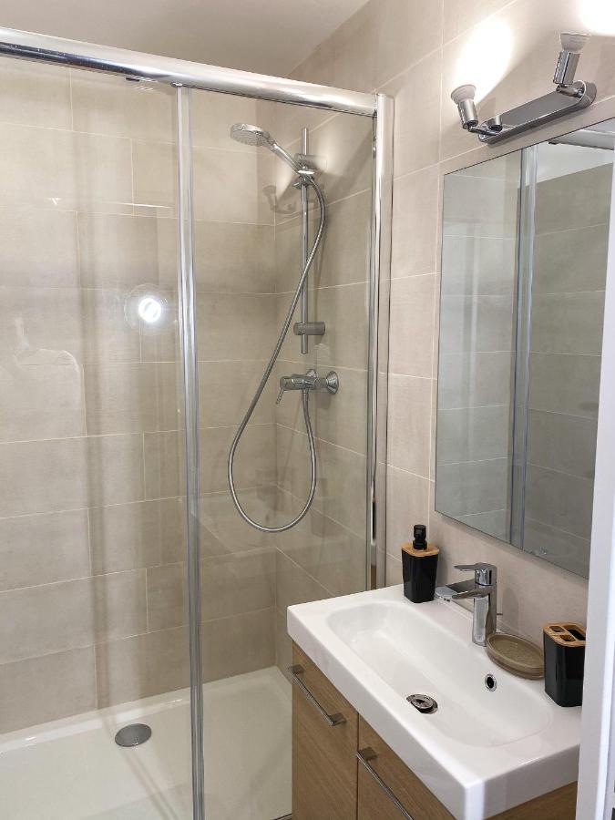 Luxueux Appartement Evry Centre - Parking - Rer A 10 Min Courcouronnes Luaran gambar
